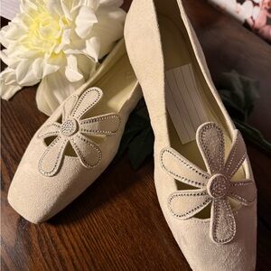 Chic Cream Floral Women's Loafers